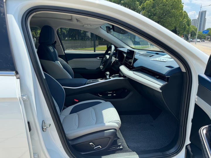 Фото 6 - Geely Preface