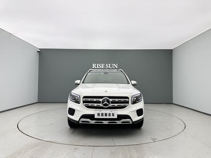 Фото 2 - Mercedes-Benz GLB-Class