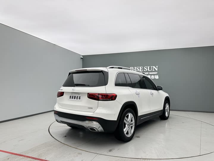 Фото 9 - Mercedes-Benz GLB-Class