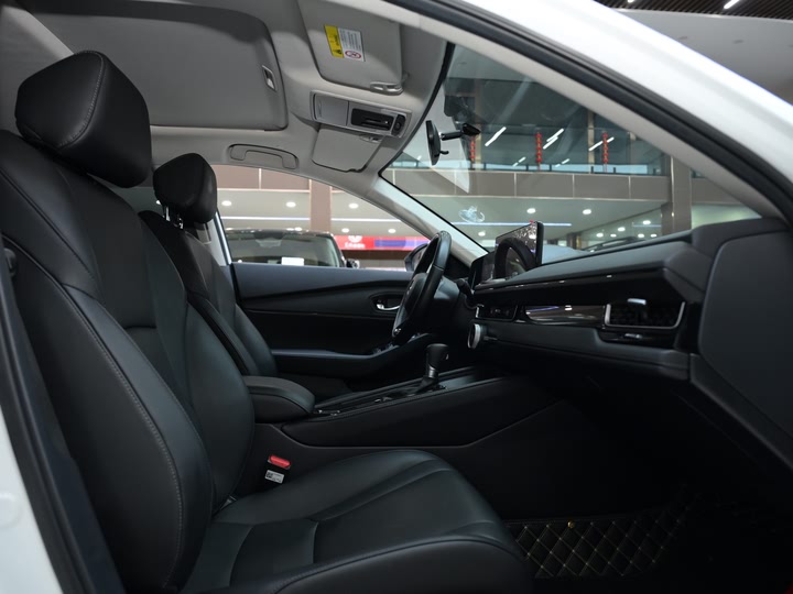 Фото 11 - Honda Inspire