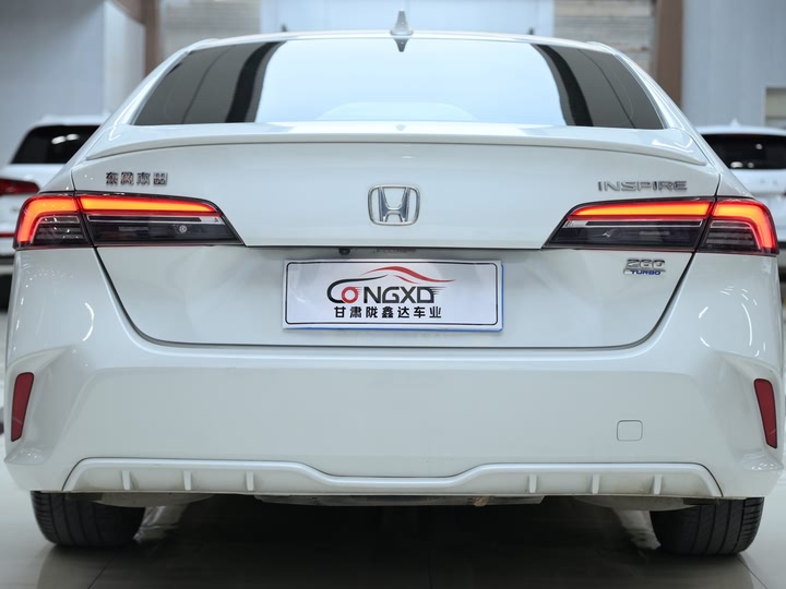 Фото 15 - Honda Inspire