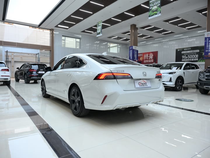 Фото 16 - Honda Inspire