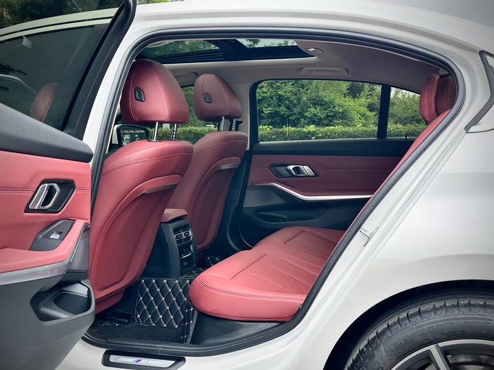 Фото 10 - BMW 3 Series