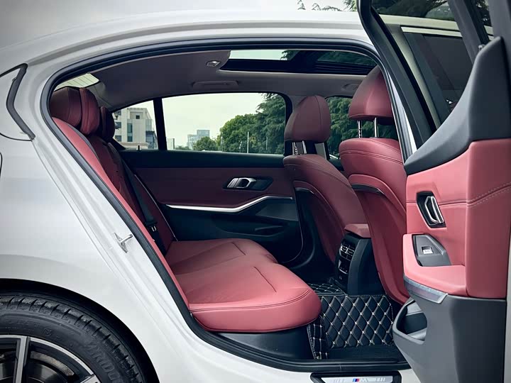 Фото 12 - BMW 3 Series