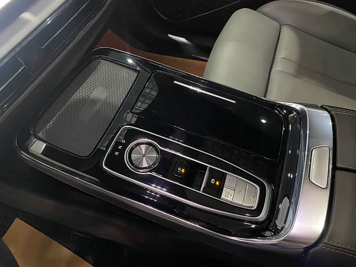 Фото 13 - GAC Aion LX