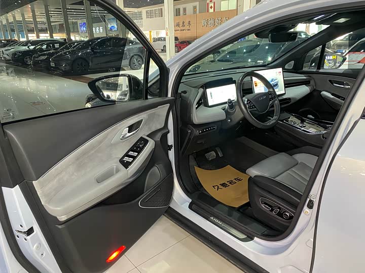 Фото 19 - GAC Aion LX