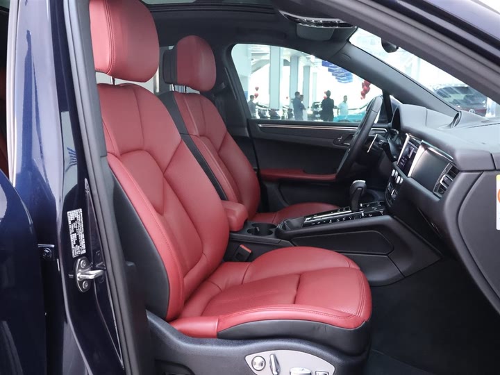 Фото 22 - Porsche Macan