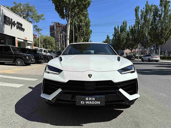 Фото 6 - Lamborghini Urus