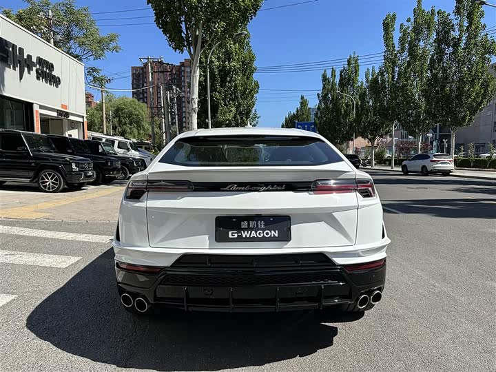 Фото 7 - Lamborghini Urus