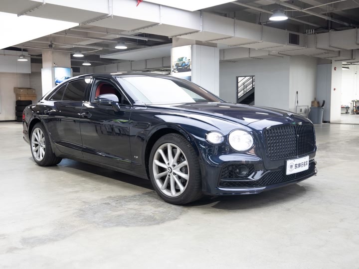 Фото 3 - Bentley Flying Spur