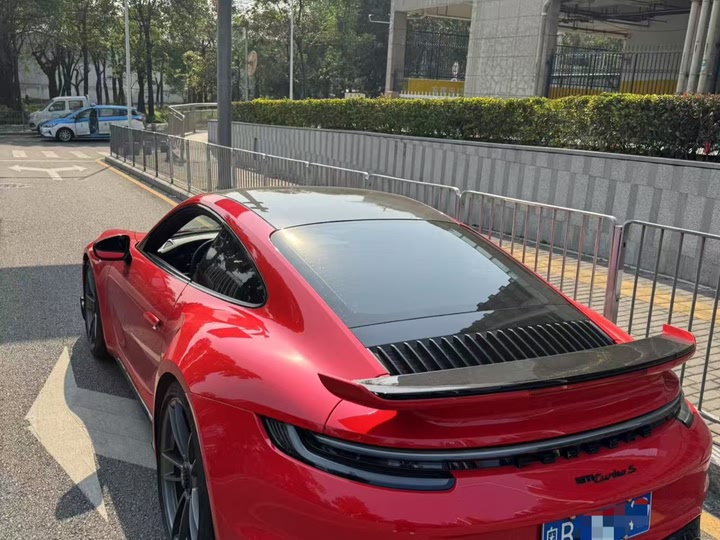 Фото 2 - Porsche 911