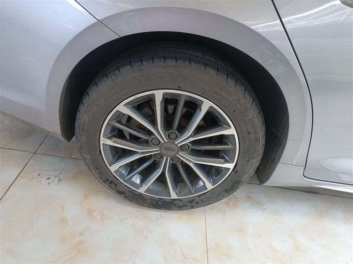 Фото 30 - Geely Preface