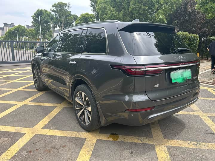 Фото 6 - LiXiang One