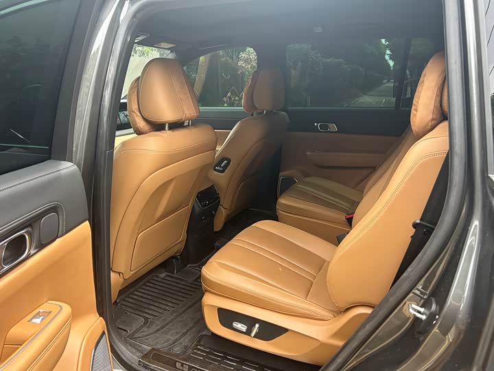 Фото 7 - LiXiang One