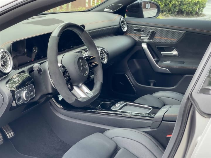 Фото 10 - Mercedes-Benz CLA-Class AMG