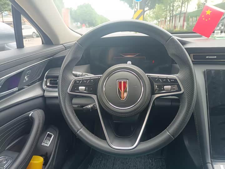 Фото 10 - Hongqi H5