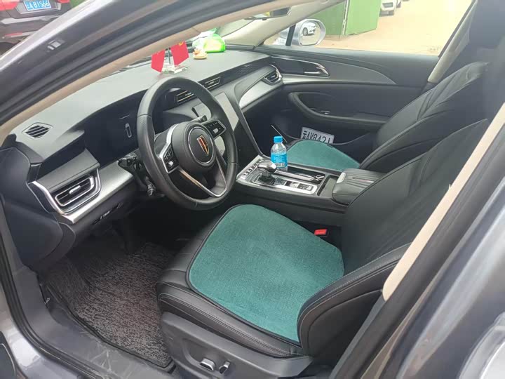 Фото 12 - Hongqi H5