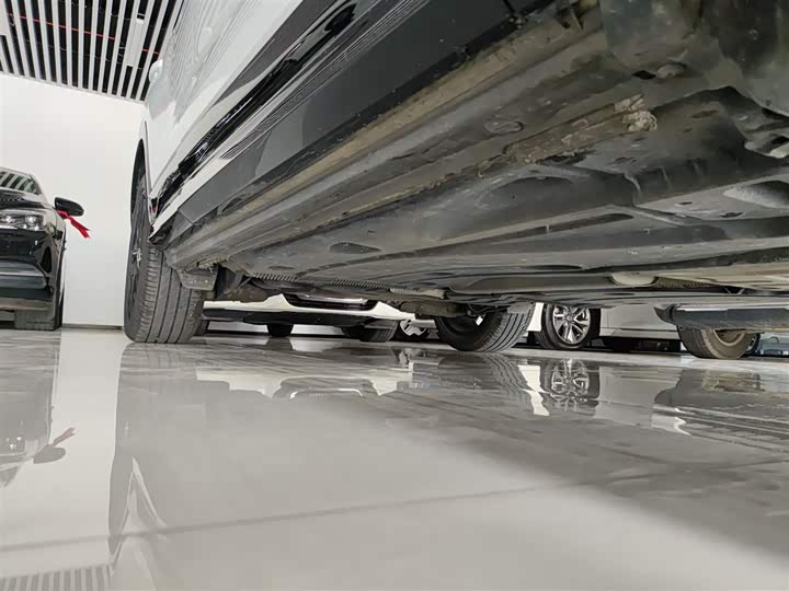 Фото 21 - Audi Q2L