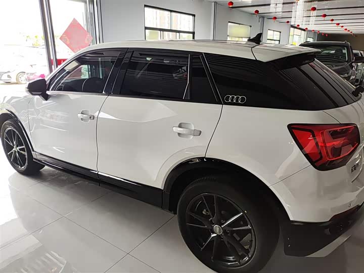 Фото 5 - Audi Q2L