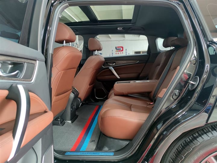 Фото 10 - Honda UR-V