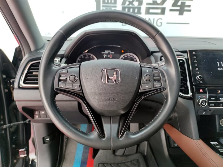 Фото 12 - Honda UR-V