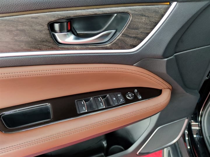 Фото 16 - Honda UR-V