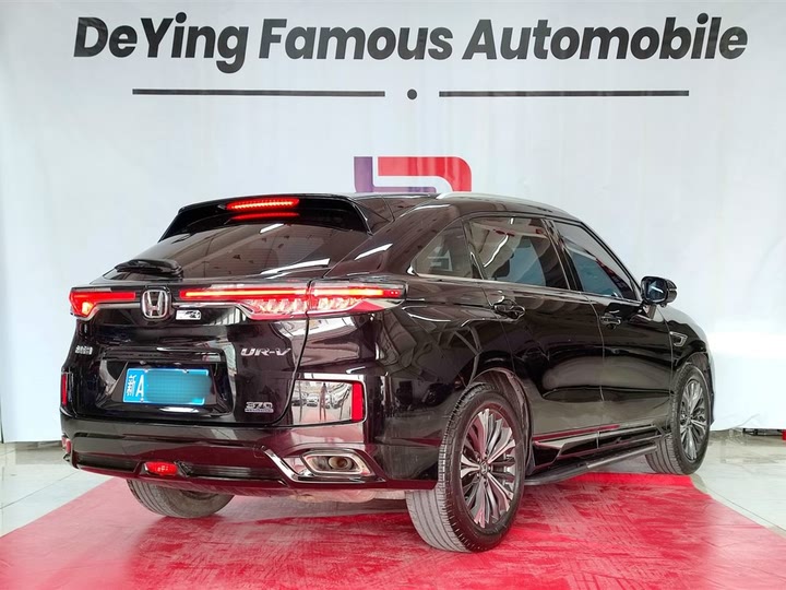 Фото 4 - Honda UR-V