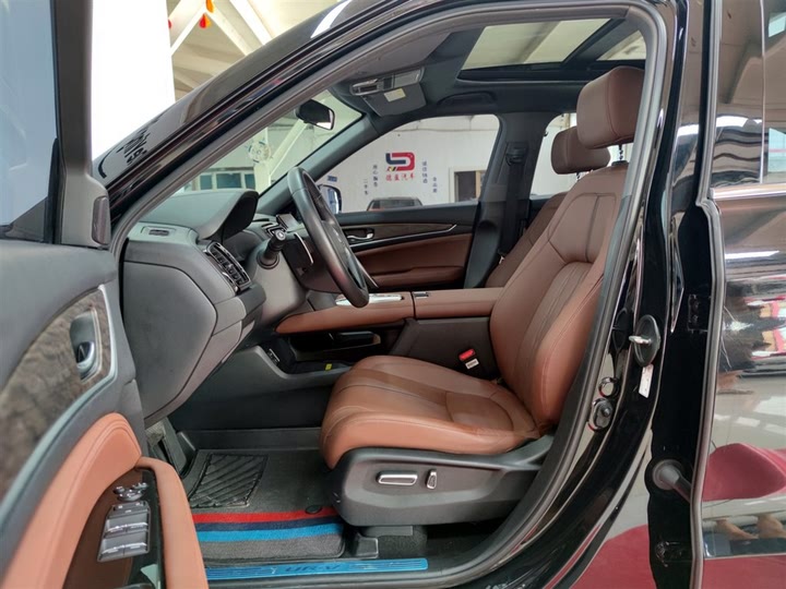 Фото 7 - Honda UR-V