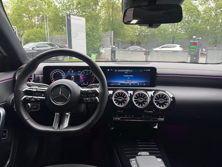 Фото 8 - Mercedes-Benz A-Class