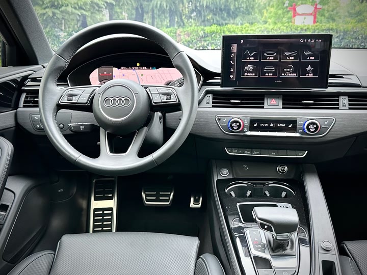 Фото 19 - Audi A4L