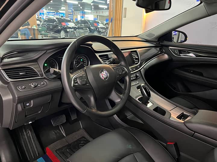 Фото 8 - Buick LaCrosse