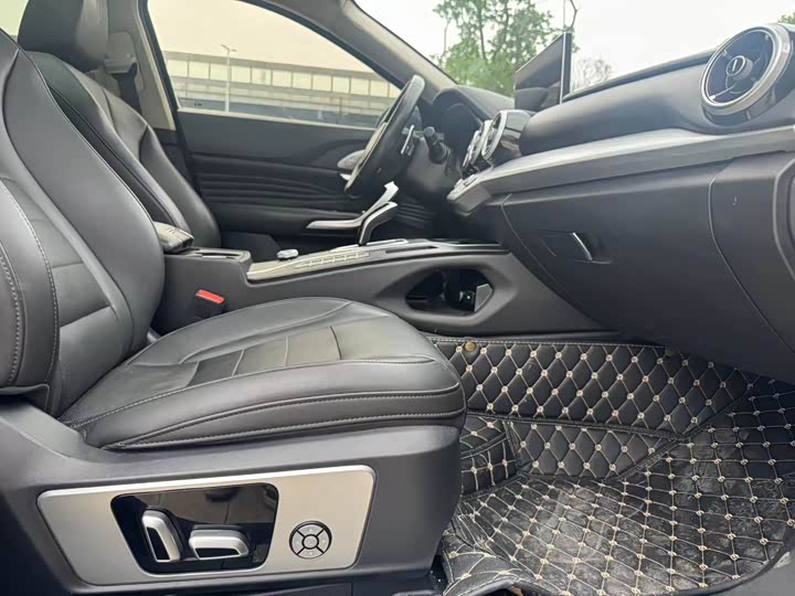 Фото 7 - Wey VV7