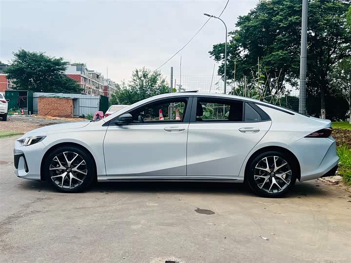 Фото 15 - GAC Trumpchi Empow R