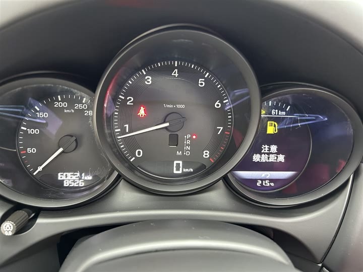 Фото 10 - Porsche Macan