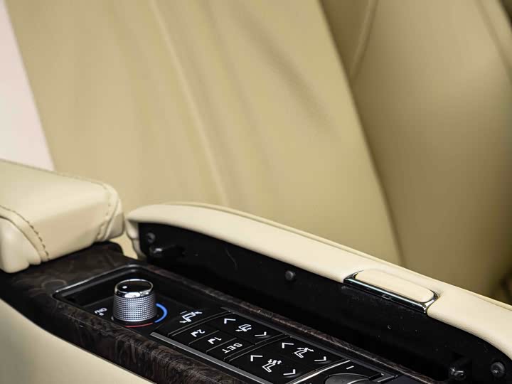 Фото 16 - Toyota Vellfire