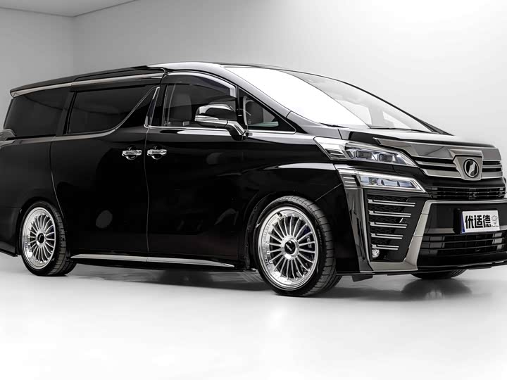 Фото 2 - Toyota Vellfire