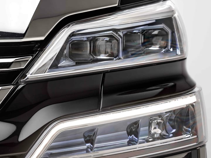 Фото 4 - Toyota Vellfire