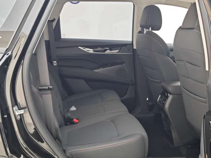 Фото 22 - Maxus D60