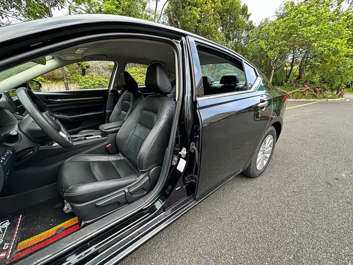 Фото 11 - Nissan Teana