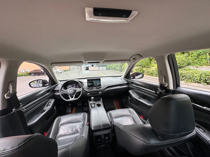 Фото 13 - Nissan Teana