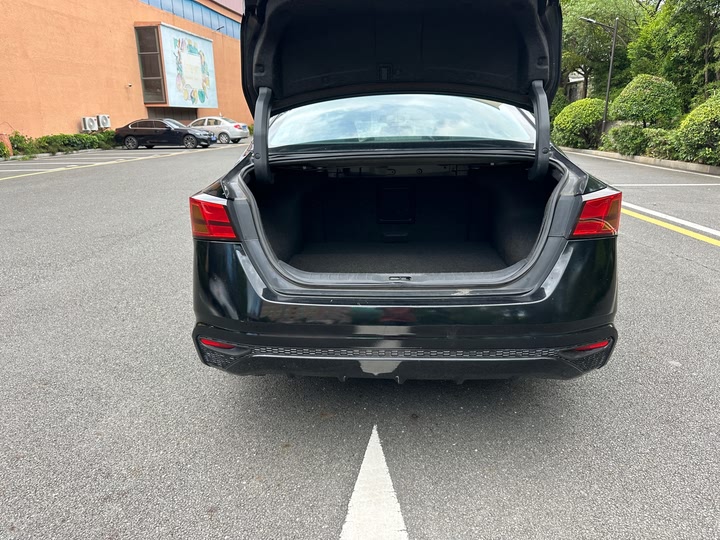 Фото 18 - Nissan Teana