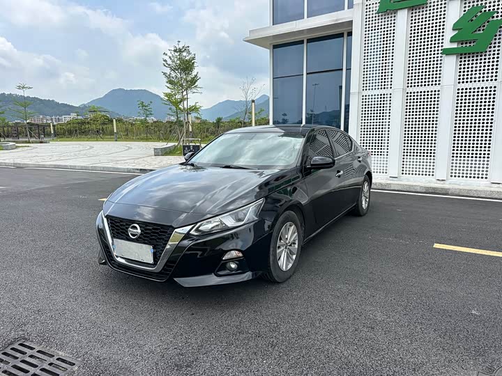 Фото 21 - Nissan Teana