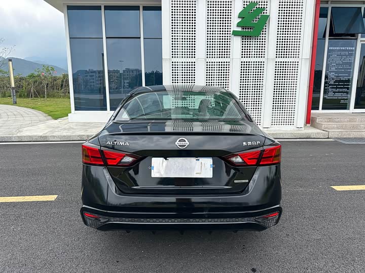 Фото 27 - Nissan Teana