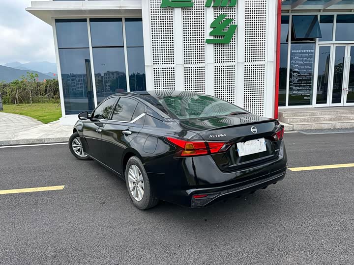 Фото 5 - Nissan Teana