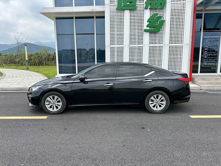 Фото 6 - Nissan Teana