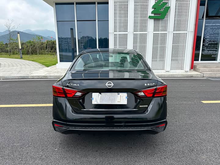 Фото 7 - Nissan Teana