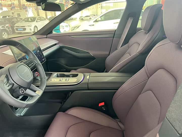 Фото 16 - Xiaomi SU7