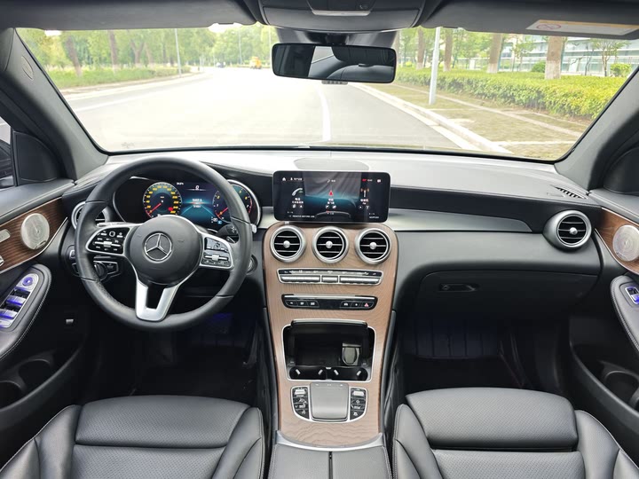 Фото 16 - Mercedes-Benz GLC-Class