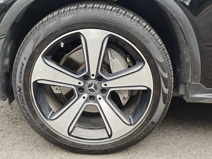 Фото 19 - Mercedes-Benz GLC-Class