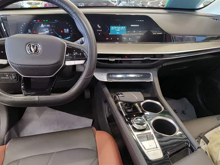 Фото 13 - Changan Eado Plus